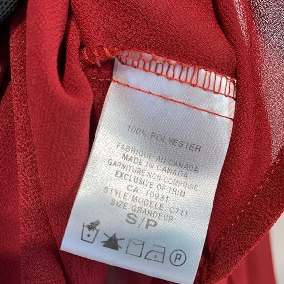 Laura Red Crossover Top - Picture 6 of 9